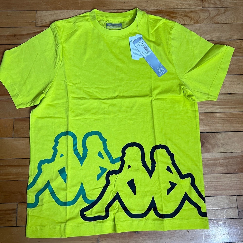 ♠️5/$100♠️ 💯 Authentic kappa t-shirt